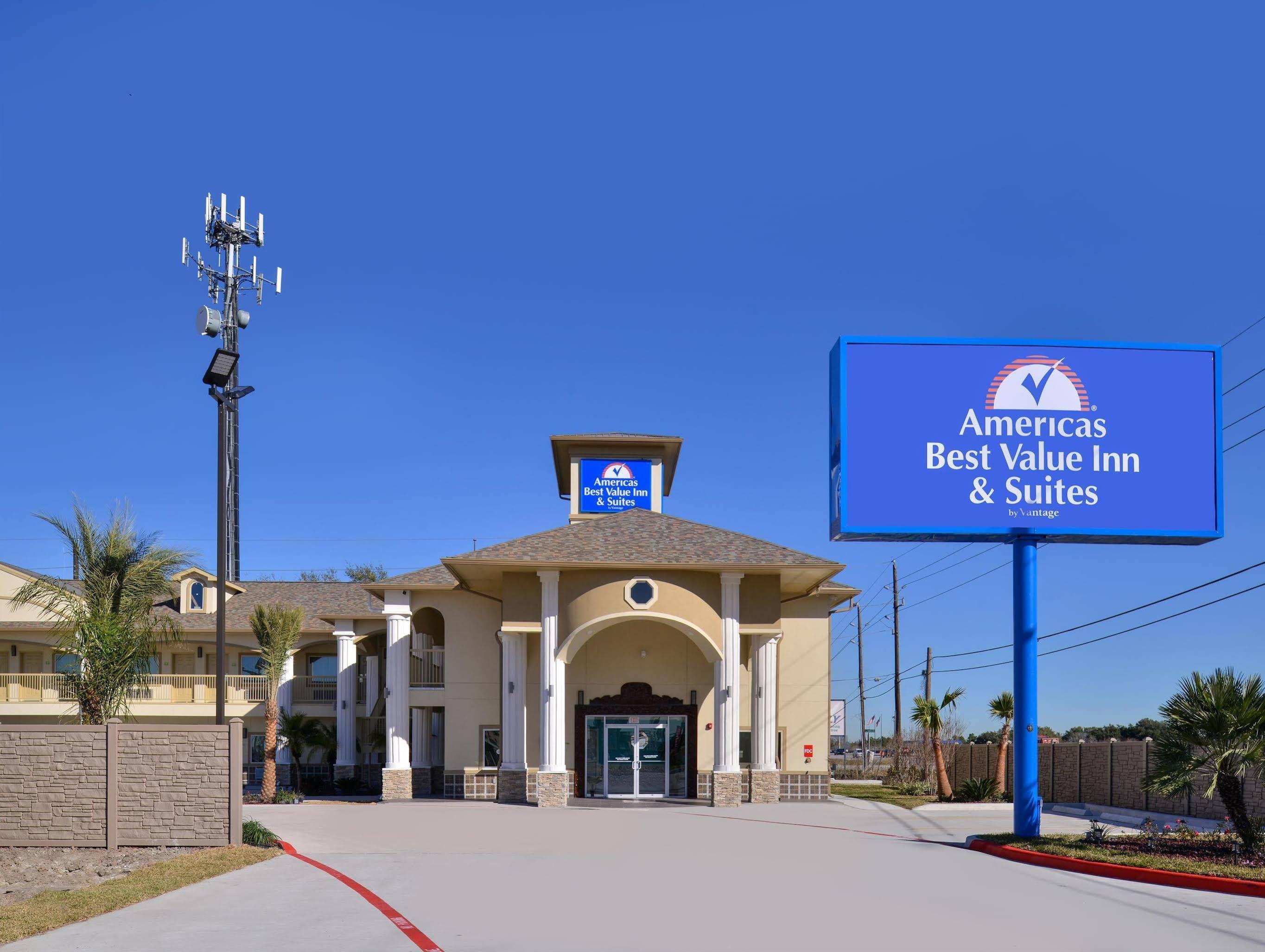 Americas Best Value Inn & Suites - Houston/Hwy 6 & Westpark Exterior photo