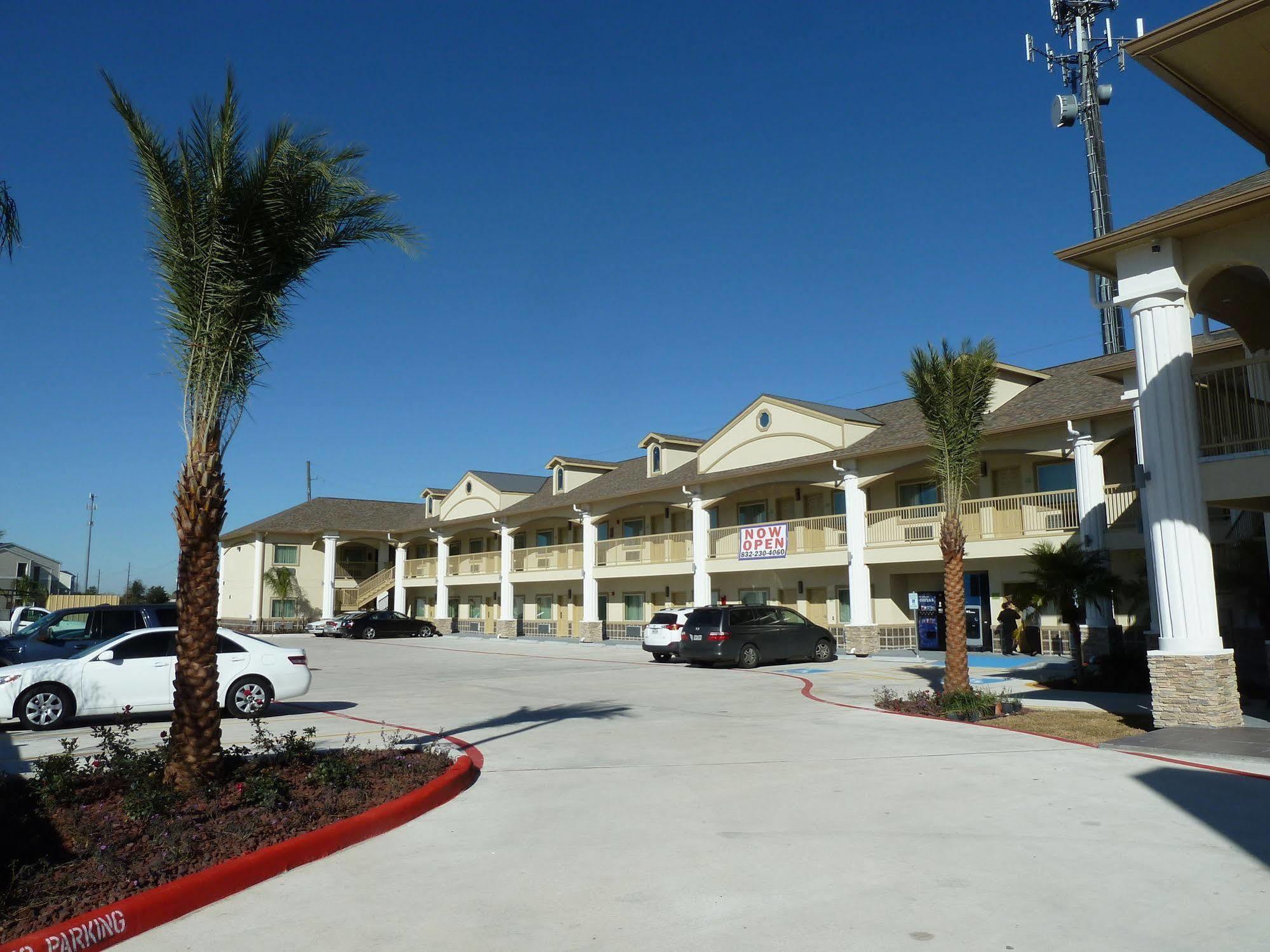 Americas Best Value Inn & Suites - Houston/Hwy 6 & Westpark Mission Bend Exterior photo